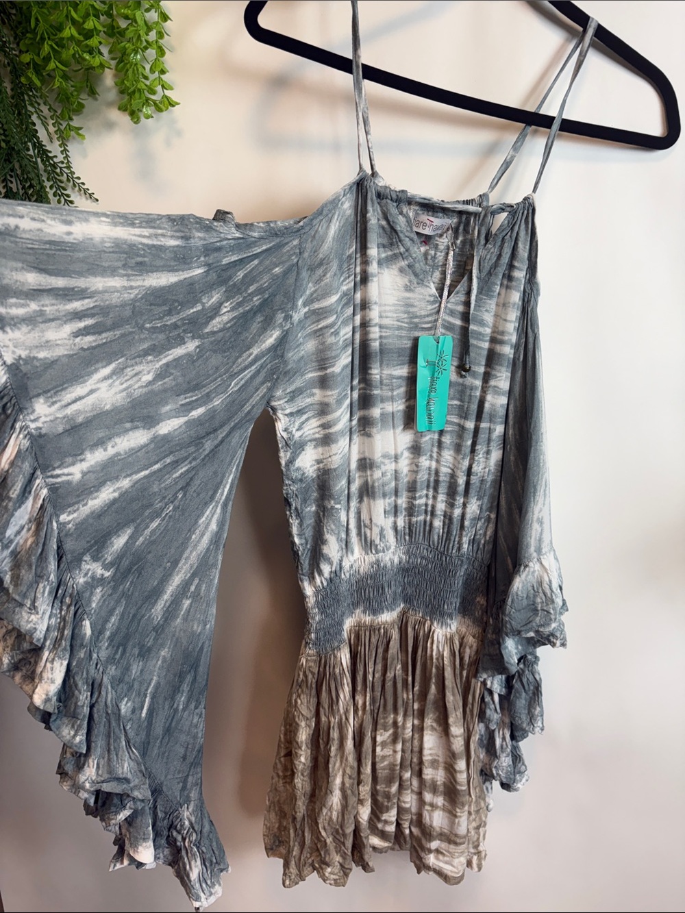 Tiare Hawaii Tie-Dye Off-Shoulder Mini Dress in Light Gray and Cream
